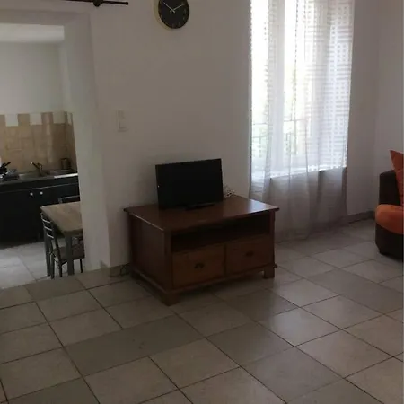 Confortable 33 M2 *