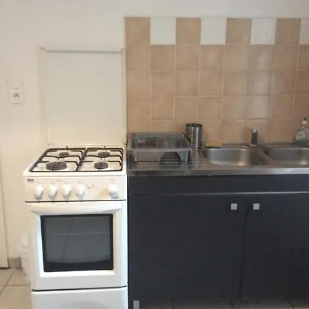 Apartment Confortable 33 M2 *